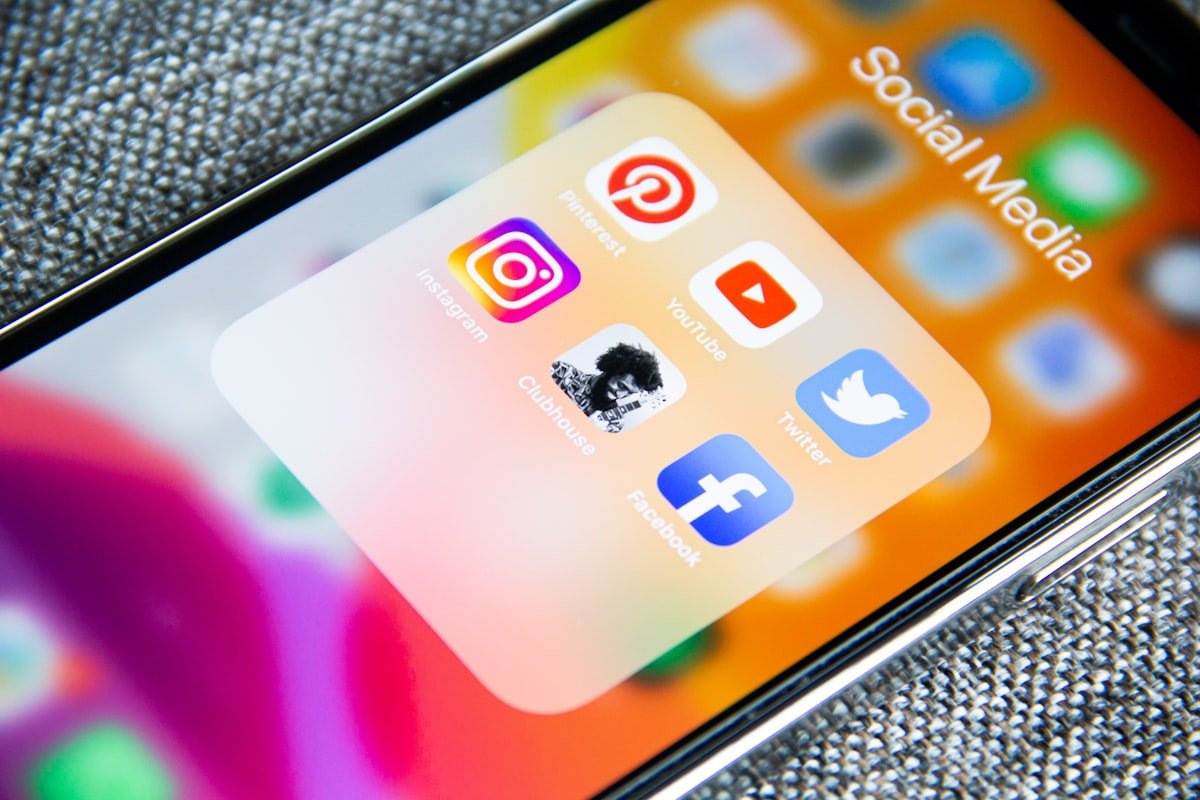 Social media makeup ads